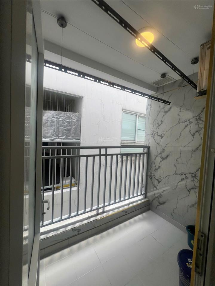 Cho thuê căn hộ penhouse vip 120m2, loại 3pn  3wc, 3 ban công, hàng khan hiếm, giá 19tr/th