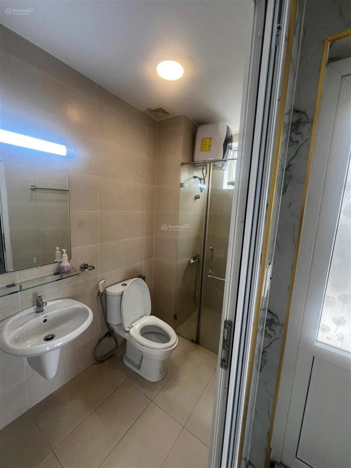 Cho thuê căn hộ penhouse vip 120m2, loại 3pn  3wc, 3 ban công, hàng khan hiếm, giá 19tr/th