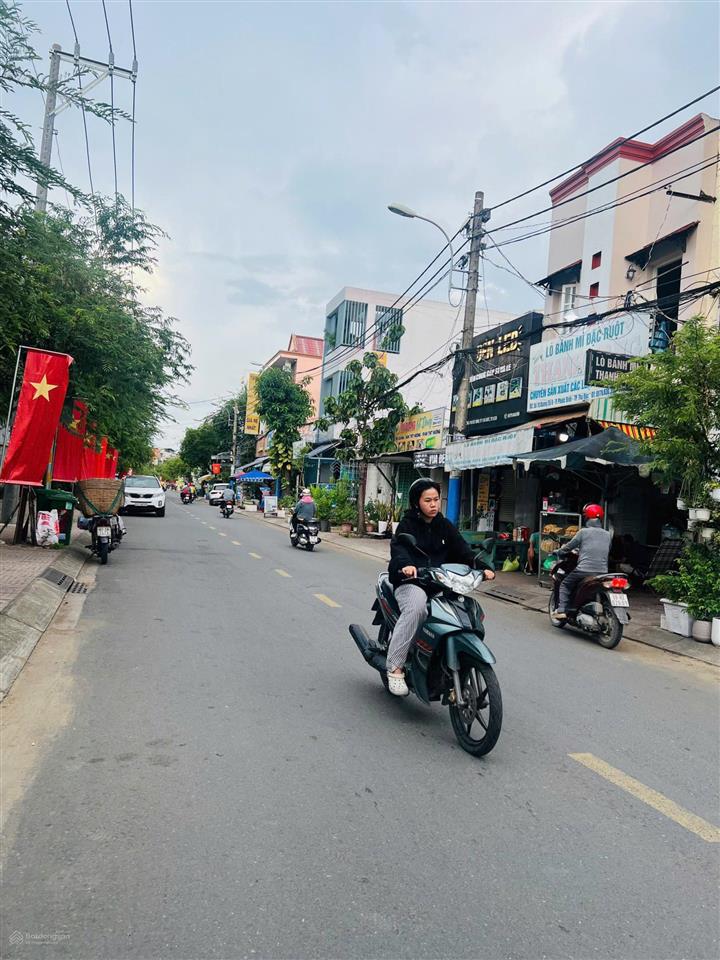 Mặt tiền đại lộ 2 phước long  sẵn nhà c4 mới vị trí sầm uất thuận tiện kinh doanh