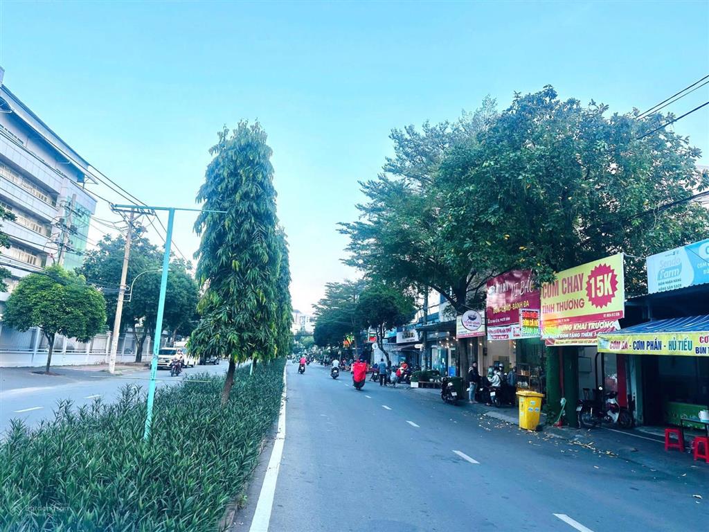 Mặt tiền đại lộ 2 phước long  sẵn nhà c4 mới vị trí sầm uất thuận tiện kinh doanh