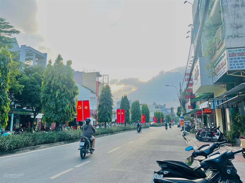 Nhà 3 tầng mặt tiền đường trần thị điệu (61 cũ)  phước long b, q9