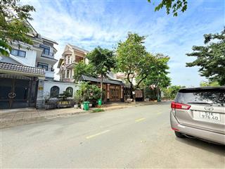 Biệt thự 3 tầng ngang 8m kdc khang điền  phường phước long b, q9