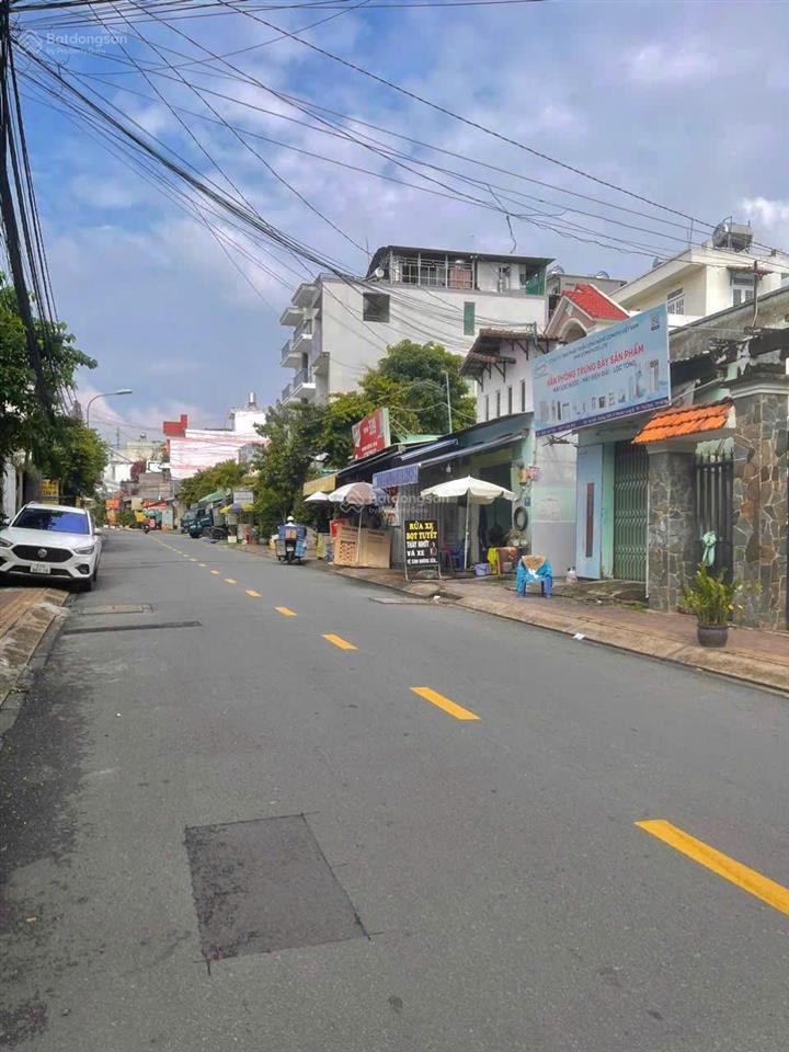 Ngộp bank bán 10,9 tỷ. nhà 3 tầng góc 2 mặt tiển đường số ngay đỗ xuân hợp  gần chợ 339