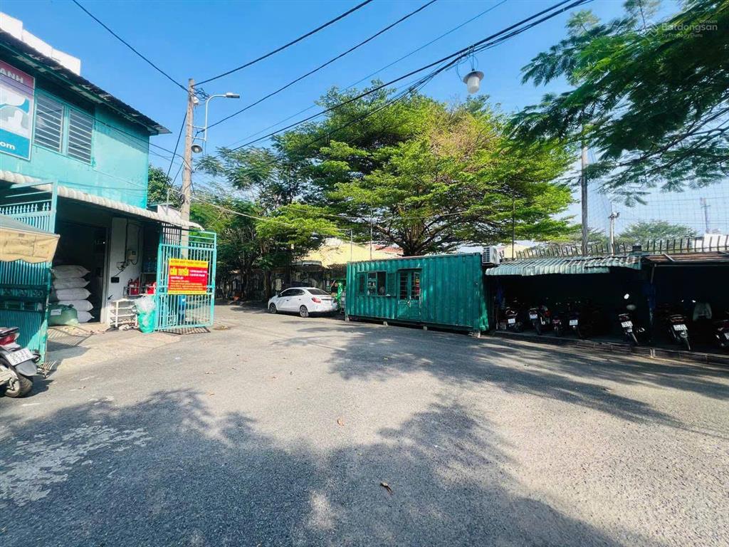 Giảm tiếp siêu hiếm chủ đang rất thiện chí bán. sẵn nhà 3 tầng hoàn công  ngay đỗ xuân hợp 100m