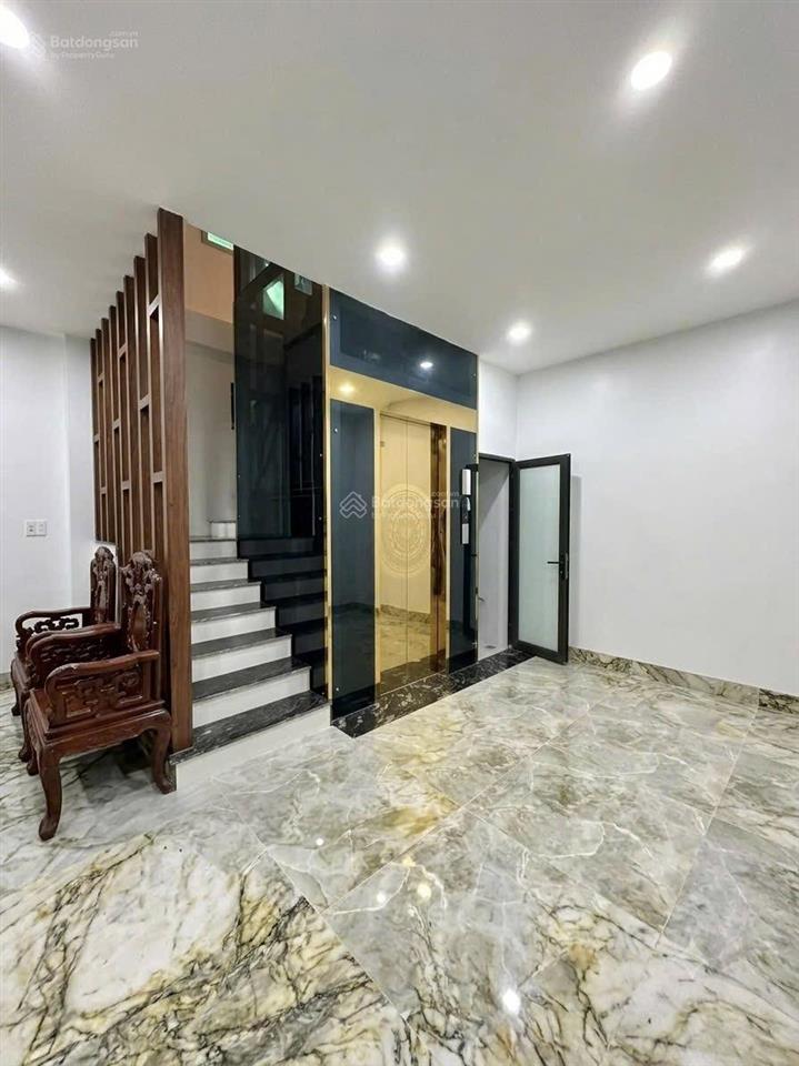 Bán nhà lô góc hoàng mai  hbt. 2 mặt thoáng vĩnh viễn vị trí đắc địa. dt rộng. công năng tối ưu.