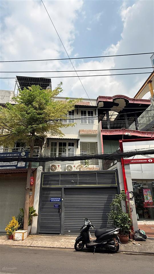Rẻ nhất sân bay! bán nhà mt 66 yên thế, p. 2, tân bình, dt 4,5m x 22m, 2 tầng, giá bán 20,5 tỷ