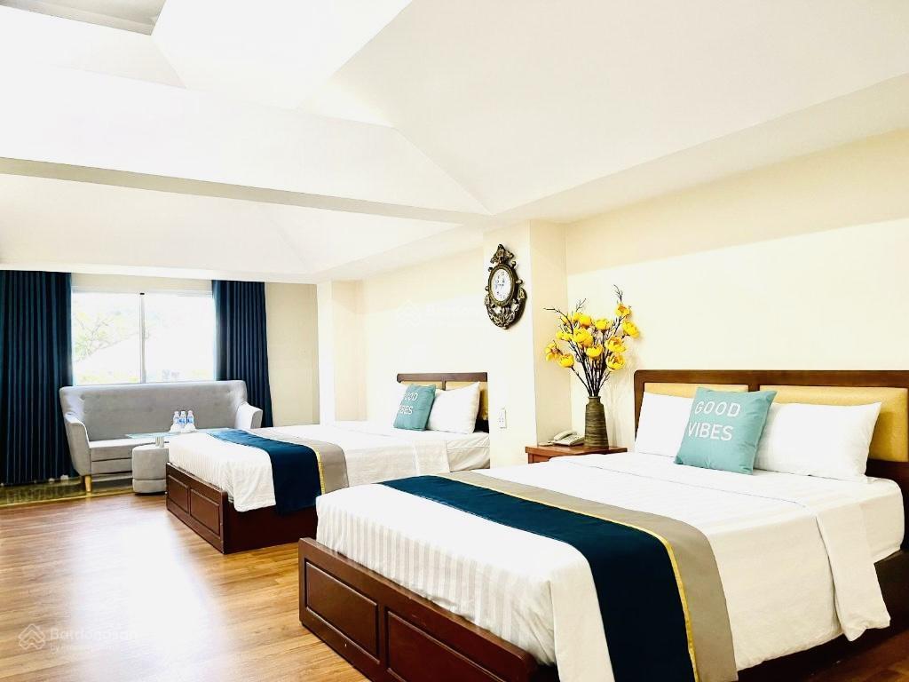 Giảm 10 tỷ! bán khách sạn 3 sao mt lê quang định,bình thạnh,(15mx20m),8 tầng,hđt200tr, giá 47 tỷ