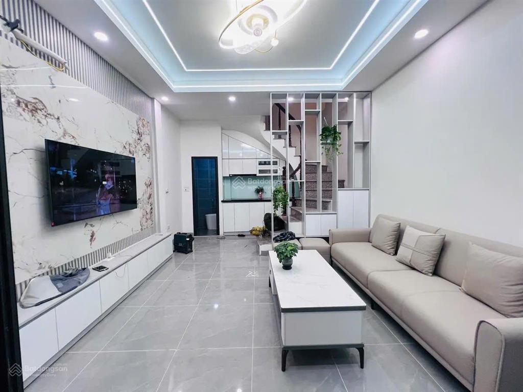 Bán nhà phân lô ngõ phố hồ tùng mậu  mai dịch  cầu giấy. dt 30 m2, 5 tầng, (giá 8,4 tỷ)