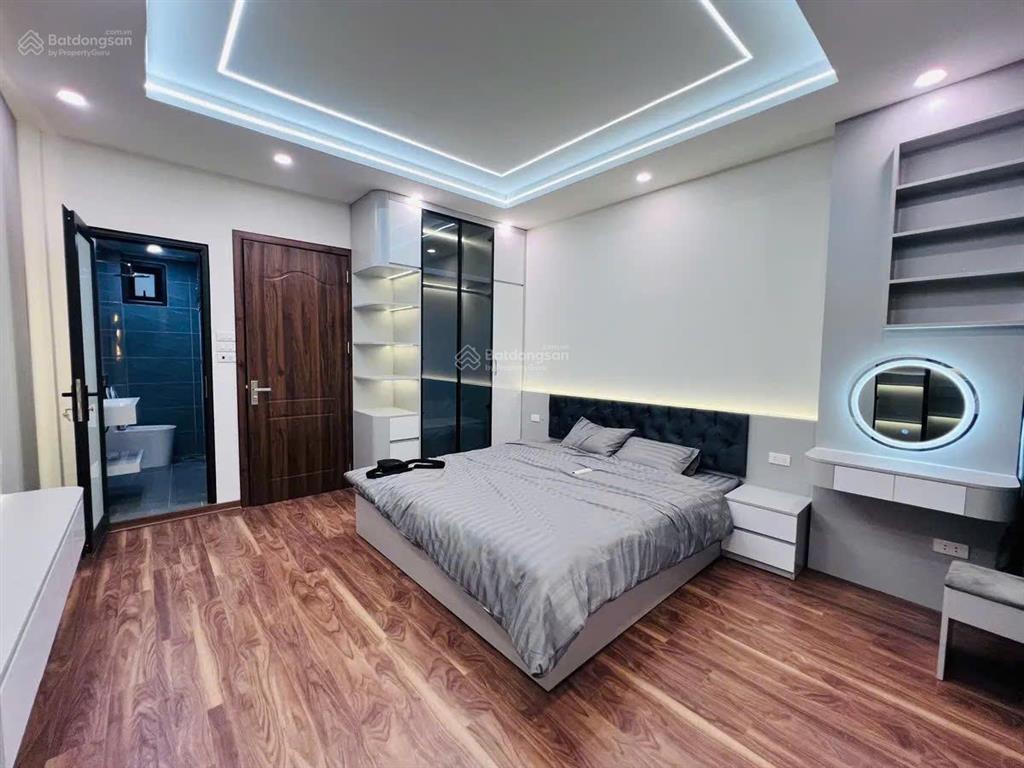 Bán nhà phân lô ngõ phố hồ tùng mậu  mai dịch  cầu giấy. dt 30 m2, 5 tầng, (giá 8,4 tỷ)
