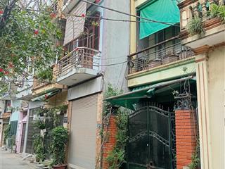 Bán nhà phân lô cán bộ thành ủy trung tâm phường cầu diễn. dt 52 m2, 2 tầng, mt 5 m , ( giá 13 tỷ )
