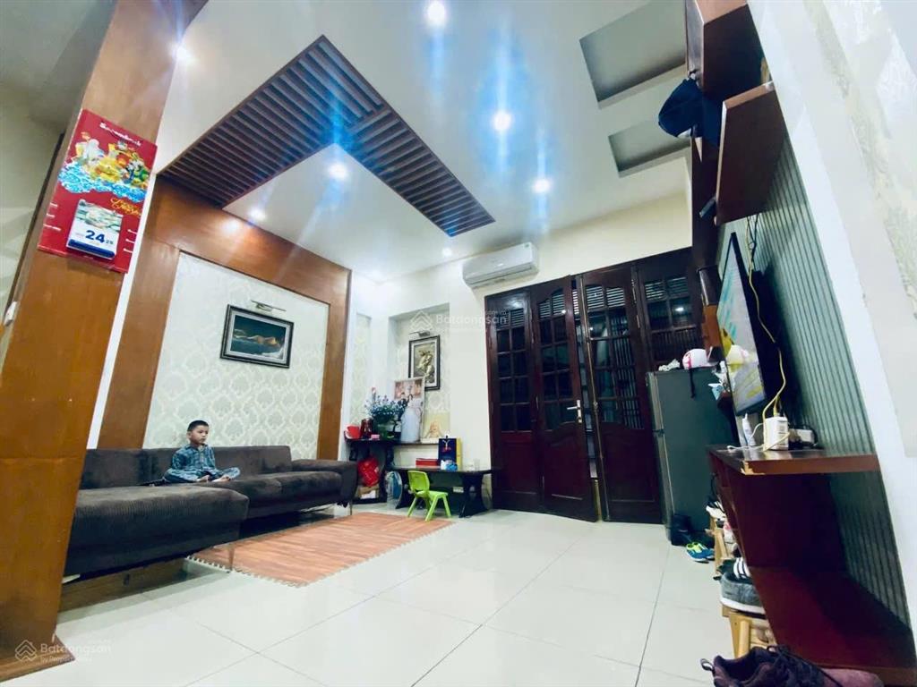 Bán nhà phân lô quân đôi  đường cầu diễn , từ liêm  hà nội . dt 52 m2, xây 4 tầng, mt 5 m . 13 tỷ