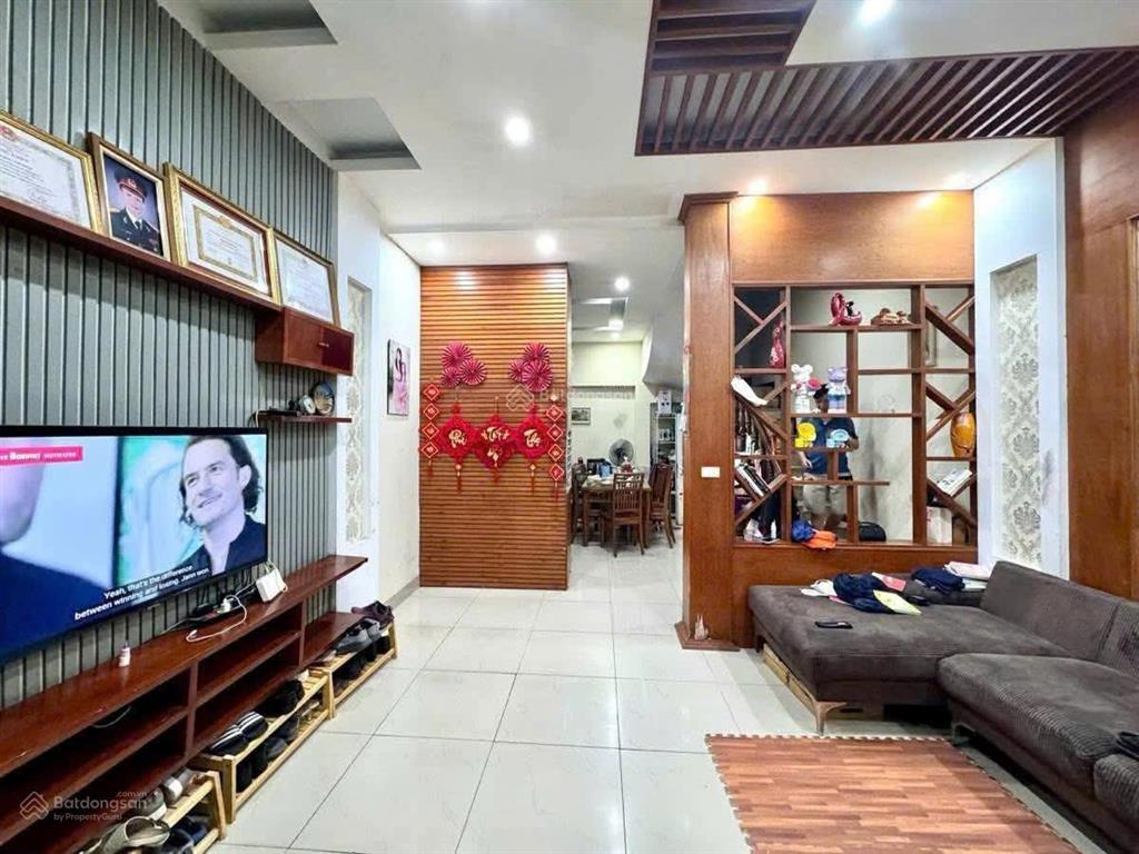 Bán nhà phân lô quân đôi  đường cầu diễn , từ liêm  hà nội . dt 52 m2, xây 4 tầng, mt 5 m . 13 tỷ