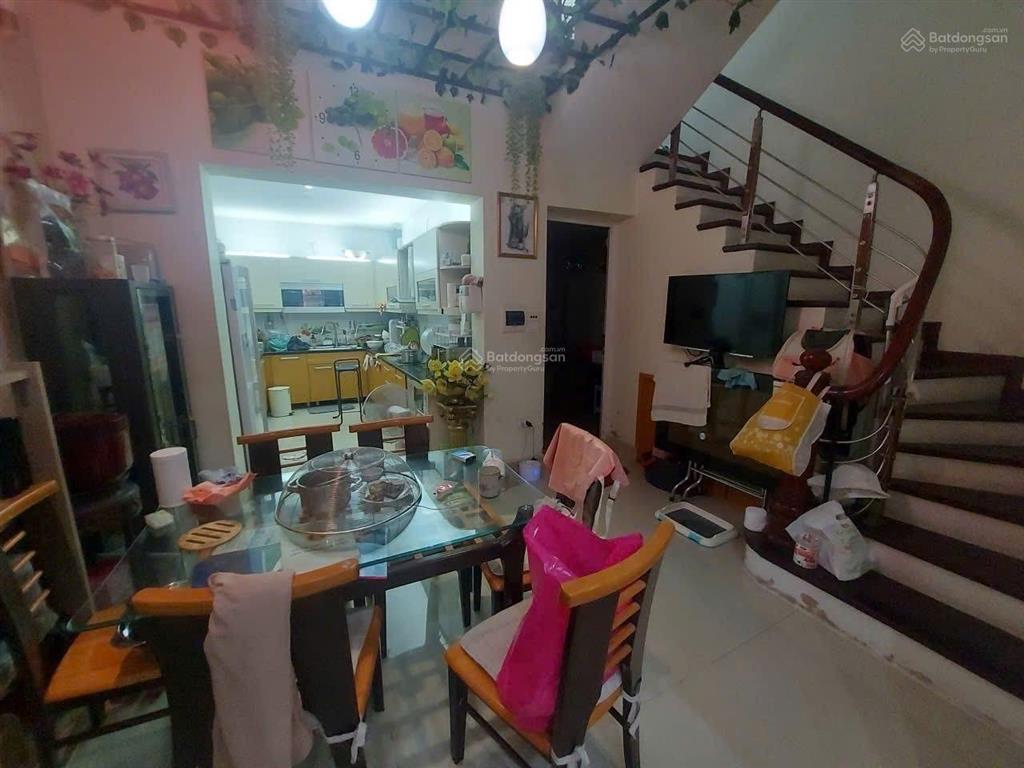 Bán gấp nhà 52 m2 x 5 t, mt 4,2m, giá 15,8 tỷ, 0903 268 ***, khu phân lô quân đội đường phạm văn đồng
