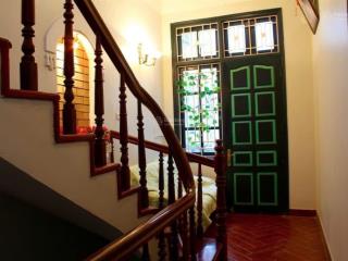 Bán gấp nhà 52 m² x 5 t, mt 4,2m,giá 16,2 tỷ, 0903 268 *** ,khu phân lô quân đội đường phạm văn đồng