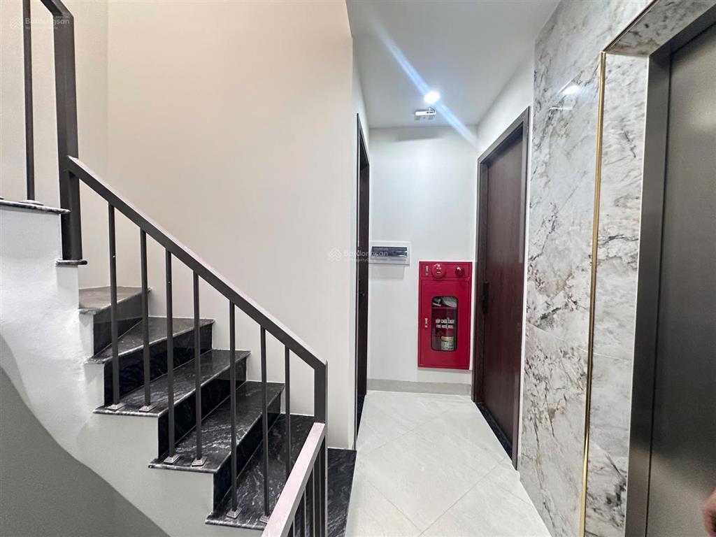 Bán tòa nhà căn hộ apartments trích sài  tây hồ, 19,6 tỷ. 116 m2, 7 tầng (13 căn hộ). 0903 268 ***