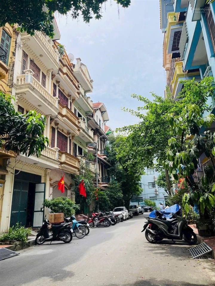 Bán nhà pphân lô liễu giai  ba đình. 96 m2, nhà 5 tầng, mt 7,5 m, ngõ ô tô tr, đt 0903 268 ***