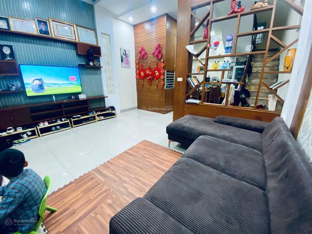Bán nhà pphân lô liễu giai  ba đình. 96 m2, nhà 5 tầng, mt 7,5 m, ngõ ô tô tr, đt 0903 268 ***
