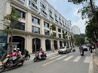 Bán nhà phân lô giáp nhất  ngã tư sở  95m2  mt 6,2m  ô tô 7 chỗ vào nhà, giá 23 tỷ 0978 569 ***