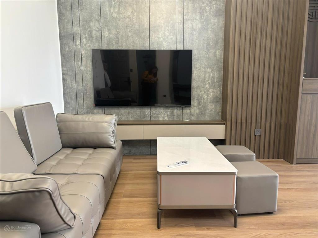 Cực hiếm! căn hộ n01  84 chùa láng, 69 m2, 2 phòng ngủ, full nội thất  chỉ 5,9 tỷ, đt 0978 569 ***