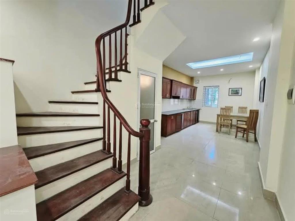Cực hiếm! bán nhà phân lô ngõ phố láng hạ  36 m2, mt 6 m, 6 tầng thang máy  10,9 tỷ, 0978 569 ***