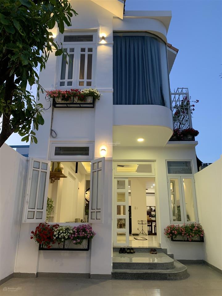Bán gấp nhà phố khu quốc hương 120m2, 2 lầu chỉ 24,5 tỷ