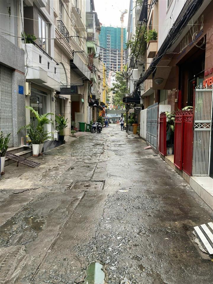 Tôi bán nhà cmt8, quận 10  5 tầng| 7 phòng chdv cho thuê thu nhập 45tr/th