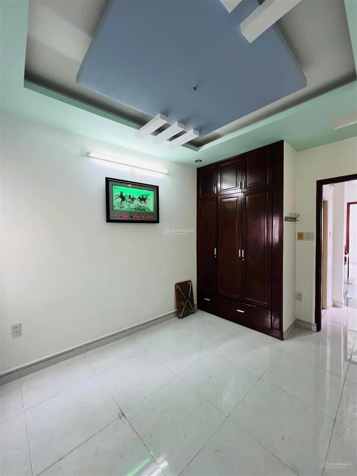 Tôi bán nhà cmt8, quận 10  5 tầng| 7 phòng chdv cho thuê thu nhập 45tr/th