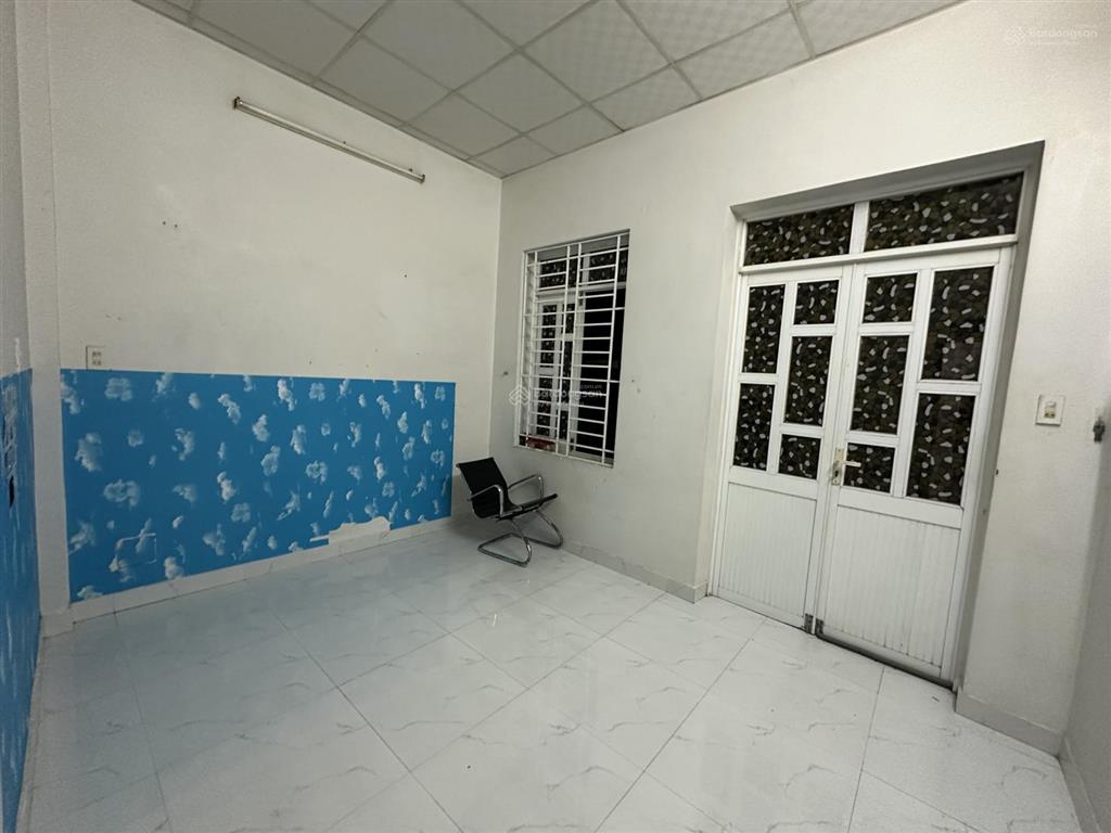 Bán nhà trung tâm nha trang hẻm 1170 đường 2/4 phường vạn thắng. giá bán 2,3 tỷ sổ đỏ riêng.