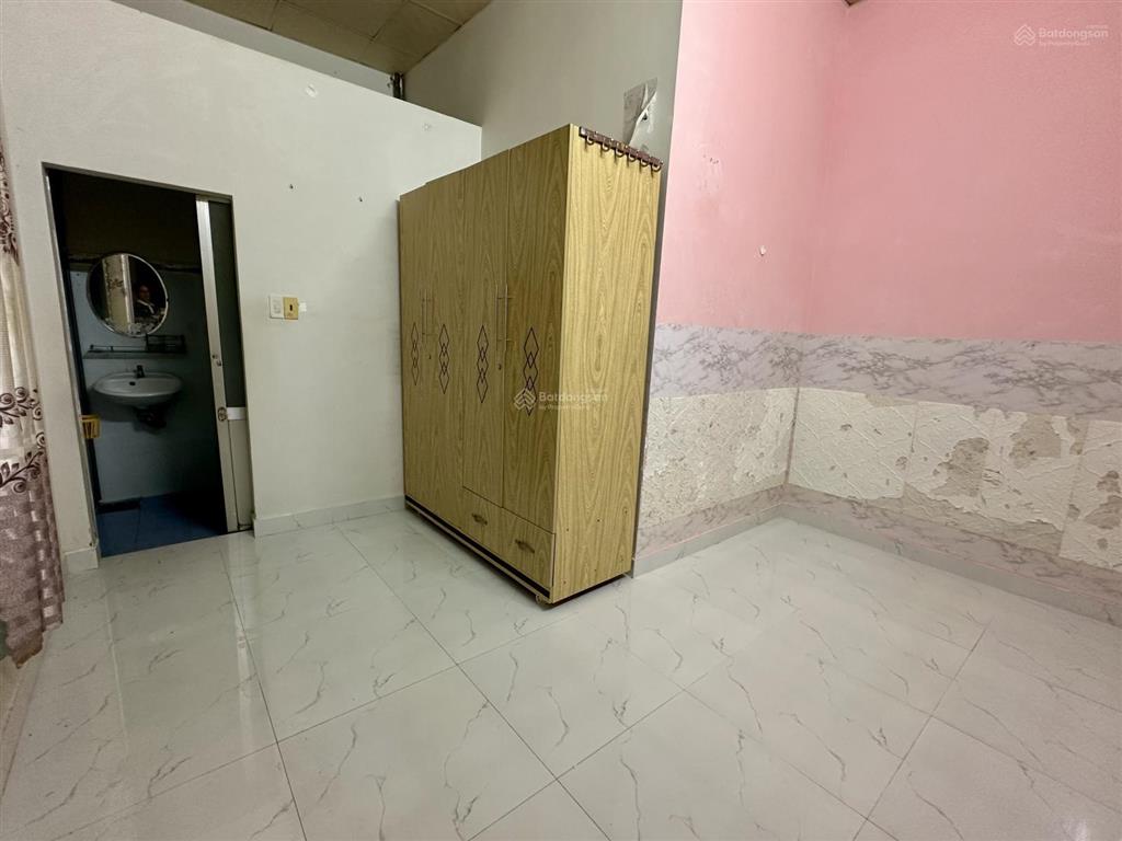 Bán nhà trung tâm nha trang hẻm 1170 đường 2/4 phường vạn thắng. giá bán 2,3 tỷ sổ đỏ riêng.