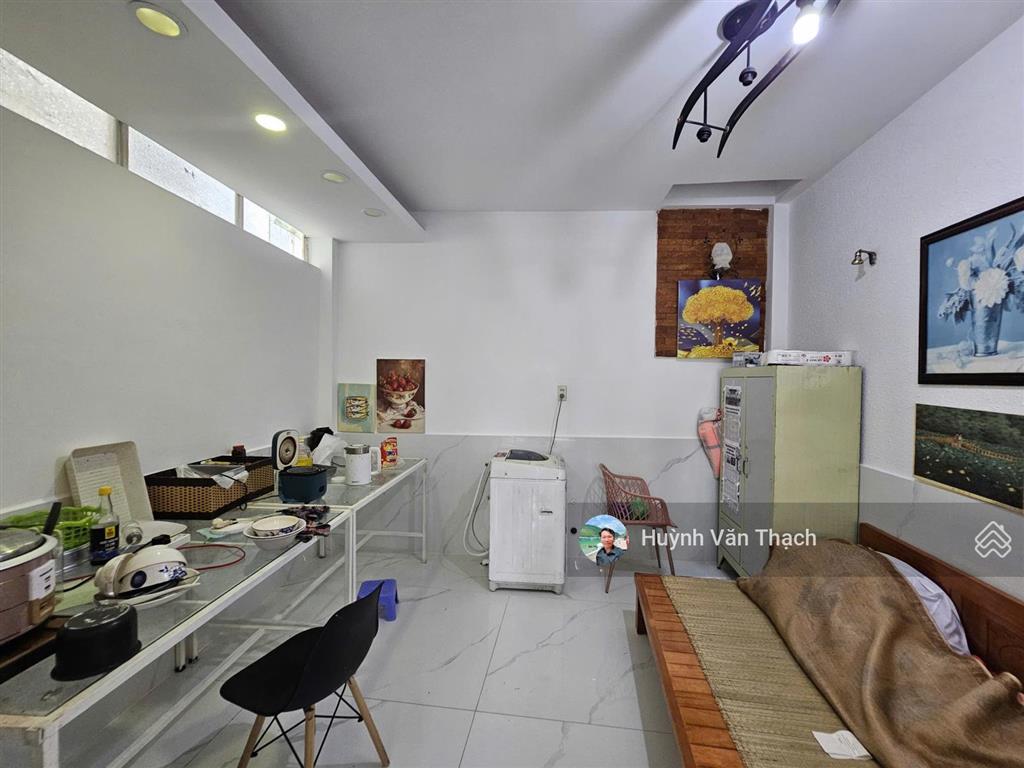 Nhà 4 tầng tttp nha trang giá 5ty phù hợp an cư tại trung tâm nha trang