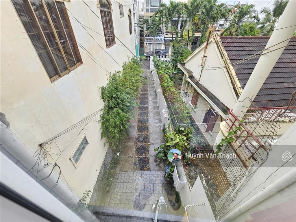 Nhà 4 tầng tttp nha trang giá 5ty phù hợp an cư tại trung tâm nha trang