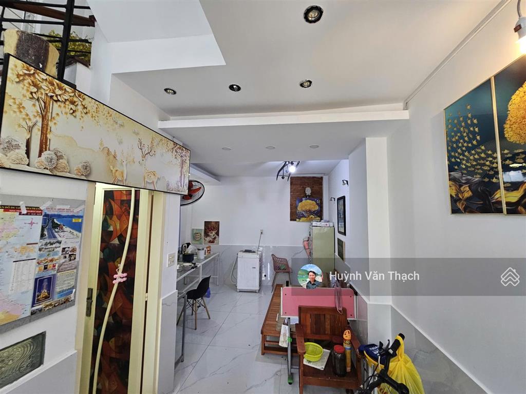 Nhà 4 tầng tttp nha trang giá 5ty phù hợp an cư tại trung tâm nha trang