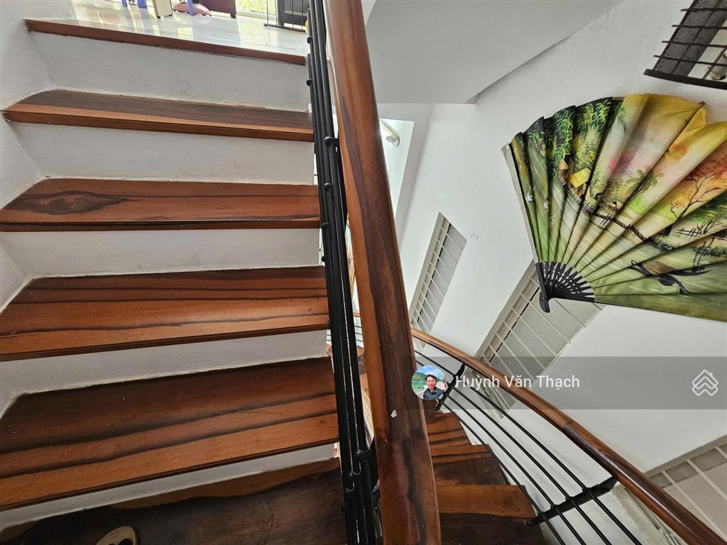 Nhà 4 tầng tttp nha trang giá 5ty phù hợp an cư tại trung tâm nha trang