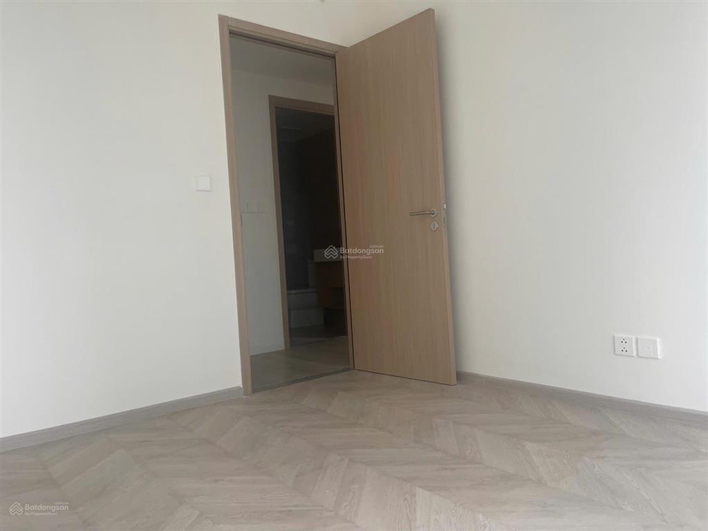 Resort tại gia  2pn lumière boulevard (74m2), view hồ bơi phi thuyền. giá hấp dẫn 4,1 tỷ all in