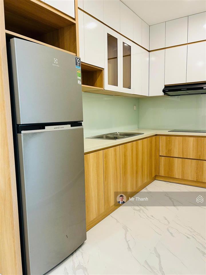 Chính chủ bán gấp 2pn  2wc full nội thất, tầng thấp tiện lợi view nội khu resort giá 4,8 tỷ all in