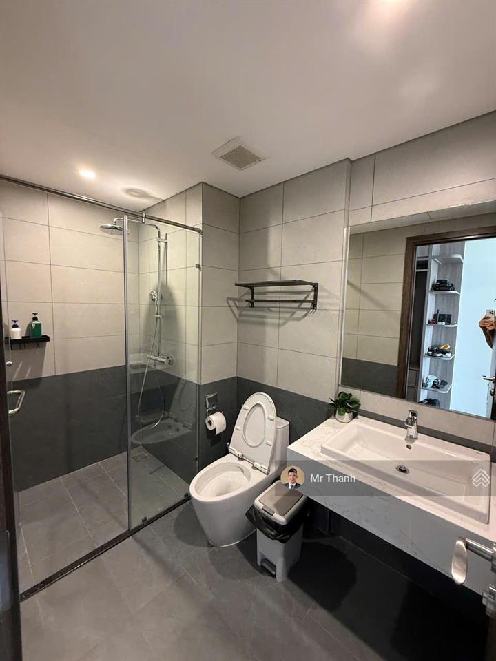 Chính chủ bán gấp 2pn  2wc full nội thất, tầng thấp tiện lợi view nội khu resort giá 4,8 tỷ all in
