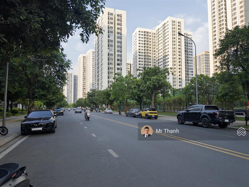 Bán studio 28,5m2 sẳn sổ the origami. có nội thất, có ban công, tầng trung. chỉ 1,85 tỷ allin.