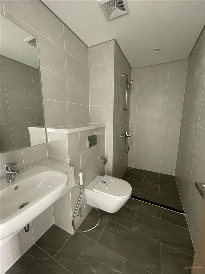 Giảm giá 24% so với giá gốc bán căn góc 2pn + 69m2 gh đối diện vincom nhà mới 100% giá 3,88tỷ