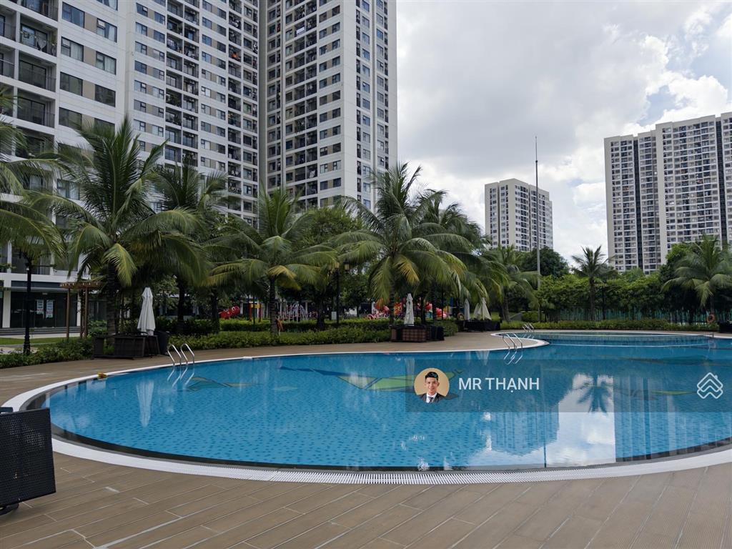 Bán căn studio full nội thất, dt 30m2, đang có hđ thuê, sổ đỏ giá 1,5 tỷ công chứng trong ngày