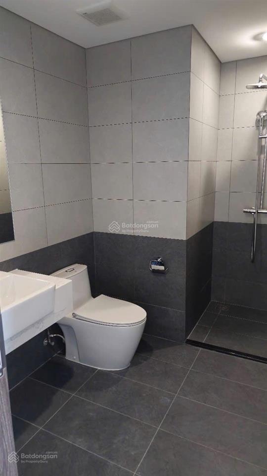 Giảm sâu 2,8 tỷ allin, căn hộ 1pn + 55m2 tầng cao view skyline hướng tây tứ trạch view sông