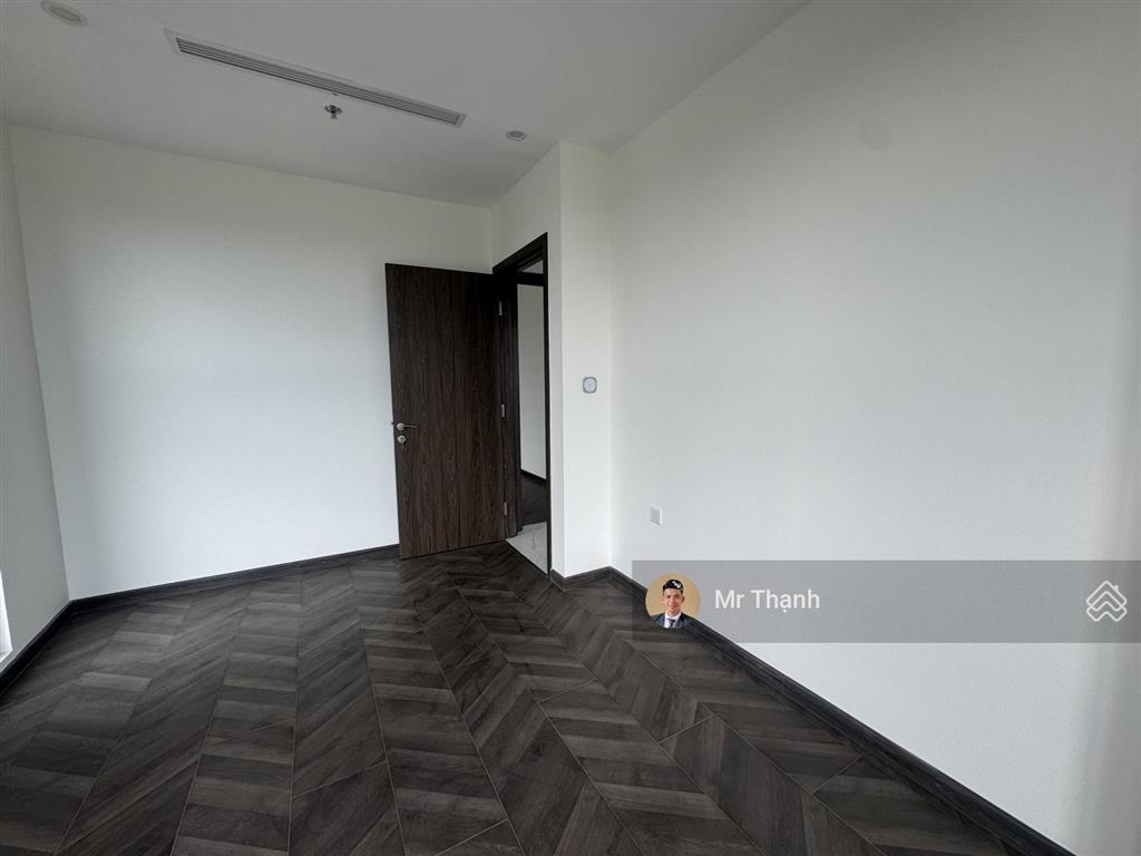 Giảm sâu 2,8 tỷ allin, căn hộ 1pn + 55m2 tầng cao view skyline hướng tây tứ trạch view sông