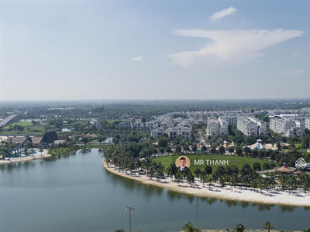 Bán căn hoa hậu beverly 2pn 2wc full nội thất dt 79m2, hướng đn view công viên. giá 4,9 tỷ all in