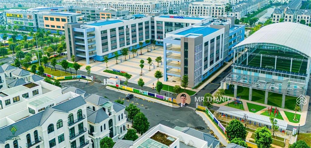 Bán căn hoa hậu beverly 2pn 2wc full nội thất dt 79m2, hướng đn view công viên. giá 4,9 tỷ all in