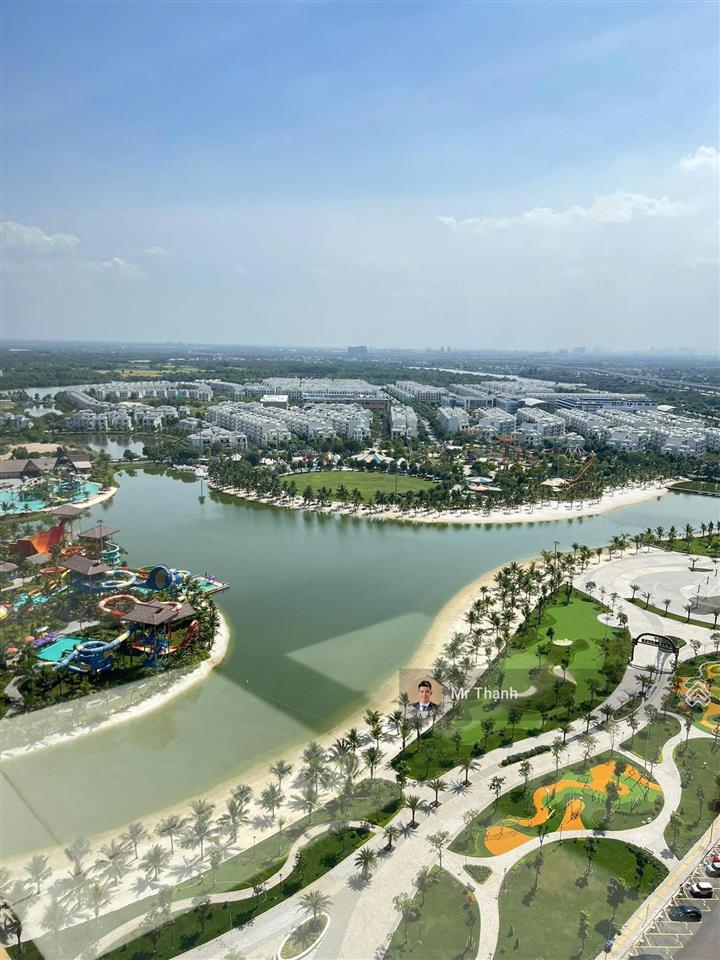 Bán căn hoa hậu beverly 2pn 2wc full nội thất dt 79m2, hướng đn view công viên. giá 4,9 tỷ all in