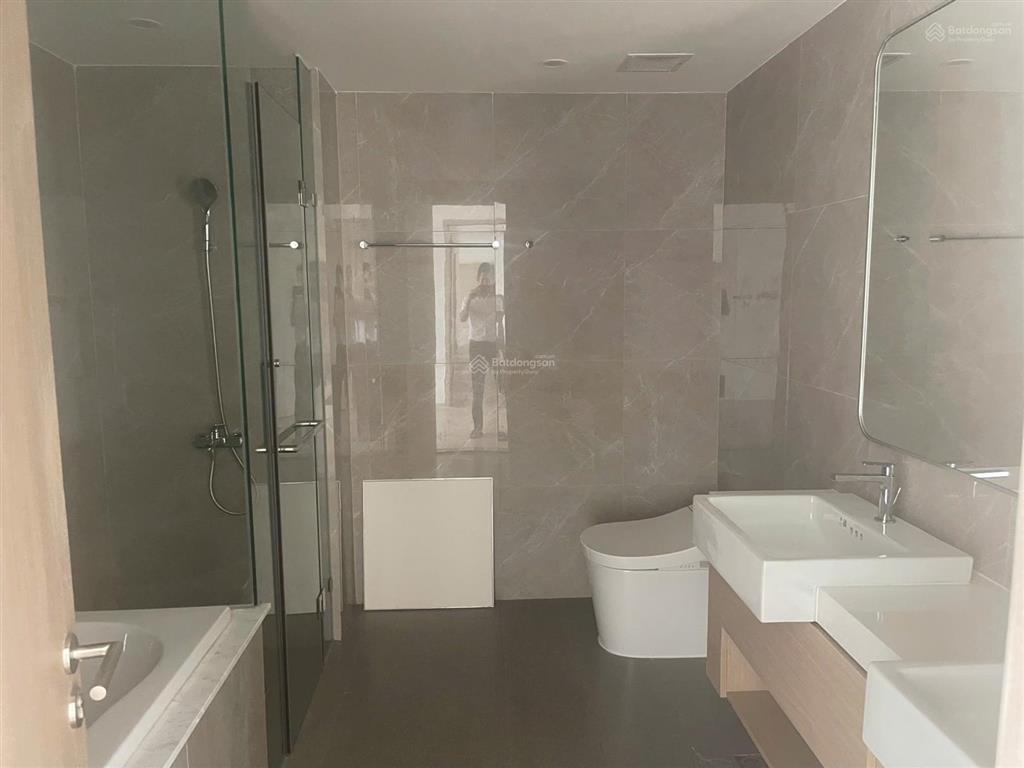 Độc quyền bán penthouse masteri lumiere, dt 220m2,giá 17.5 tỷ, tầm nhìn bao quát sông & landmark 81