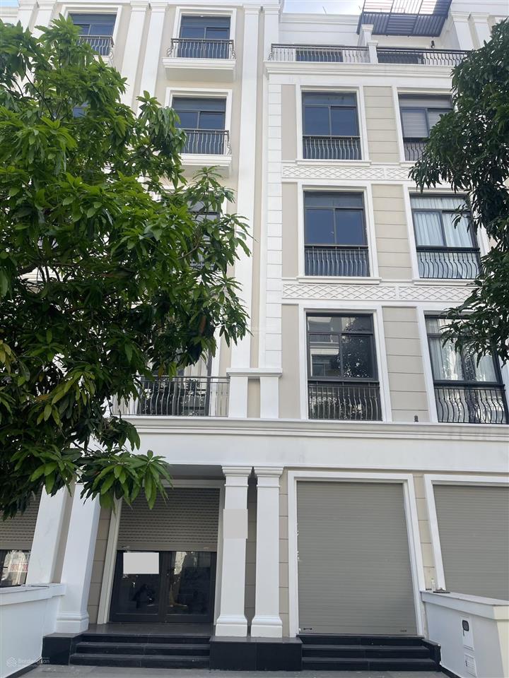 Độc quyền bán căn nhà phố manhattan glory, dt84m2, giá 15 tỷ, nhà hoàn thiện mặt ngoài 5 tầng 1 tum