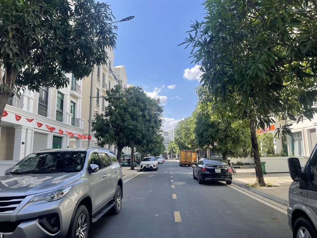 Độc quyền bán căn nhà phố manhattan glory, dt84m2, giá 15 tỷ, nhà hoàn thiện mặt ngoài 5 tầng 1 tum