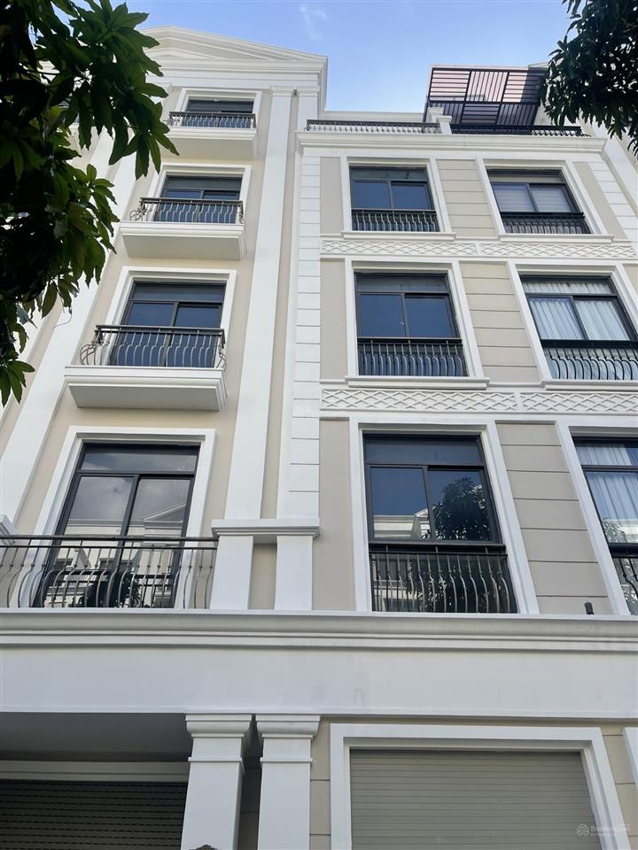Độc quyền bán căn nhà phố manhattan glory, dt84m2, giá 15 tỷ, nhà hoàn thiện mặt ngoài 5 tầng 1 tum