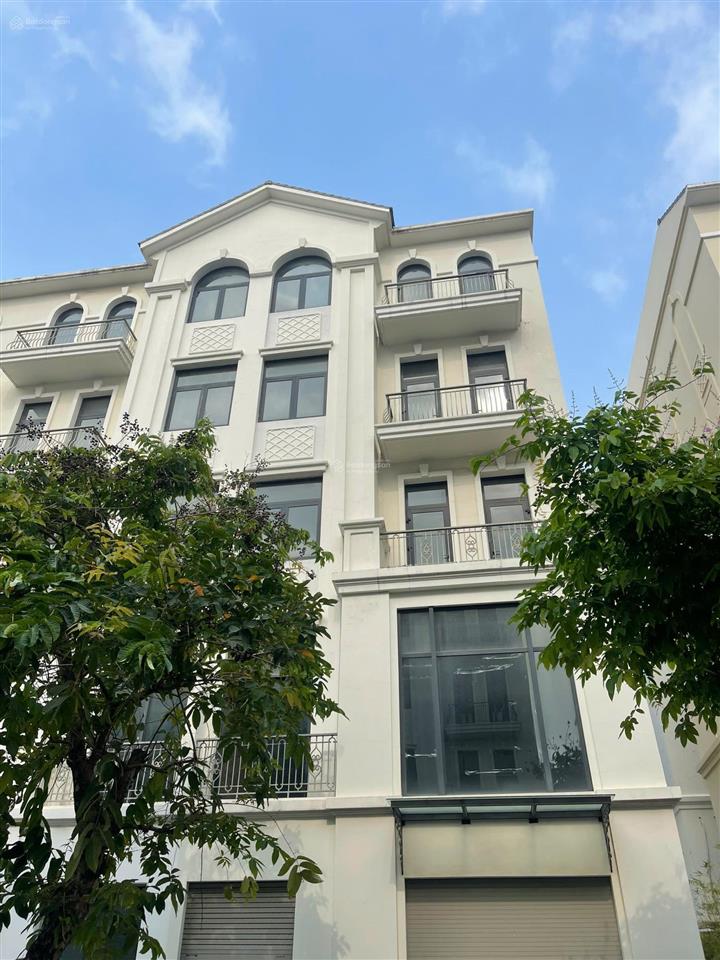 Độc quyền bán nhà phố manhattan, dt162m2, nhà 5 tầng, giá 26.5 tỷ, kế bên vinschool, kinh doanh tốt