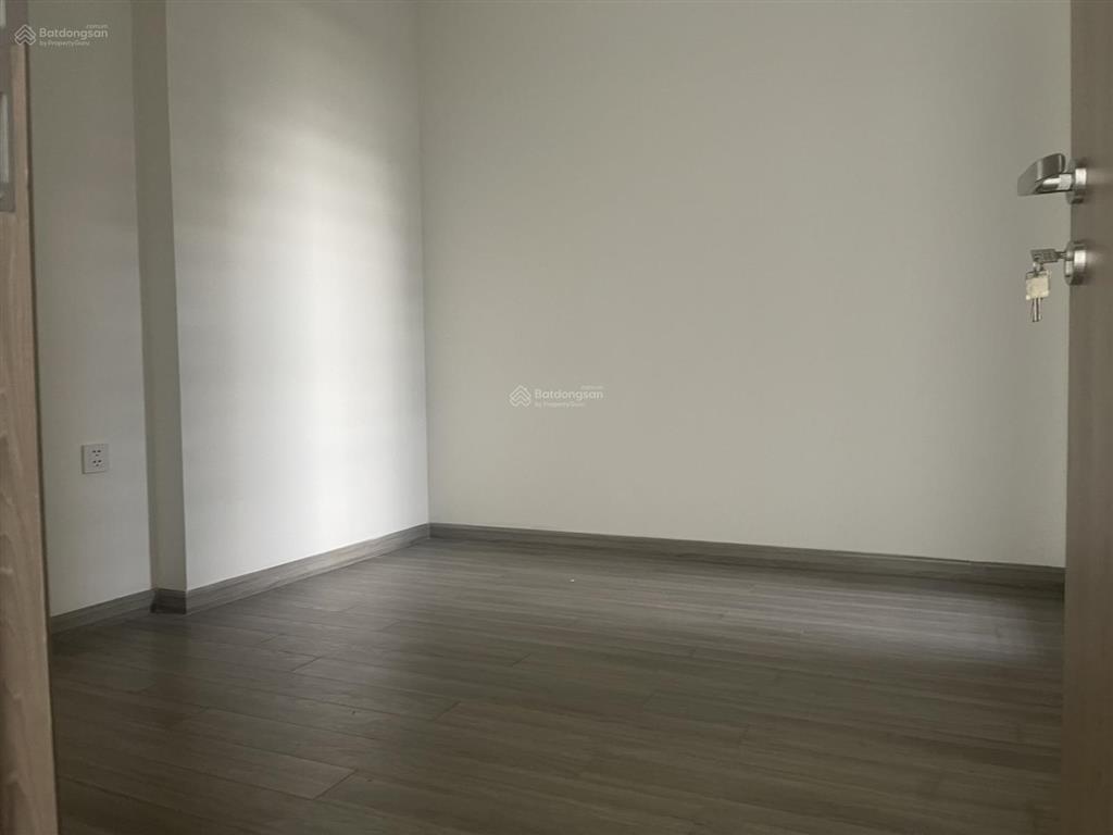 Độc quyền bán căn 2pn2wc, beverly solari, giá 3.330 tỷ, view đông nam nhìn quảng trường, tầng trung